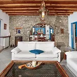 Martineli - A Beachfront Estate Villa Drios