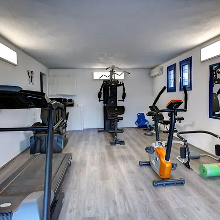 Martineli - A Beachfront Estate Villa