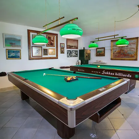 Martineli - A Beachfront Estate Villa