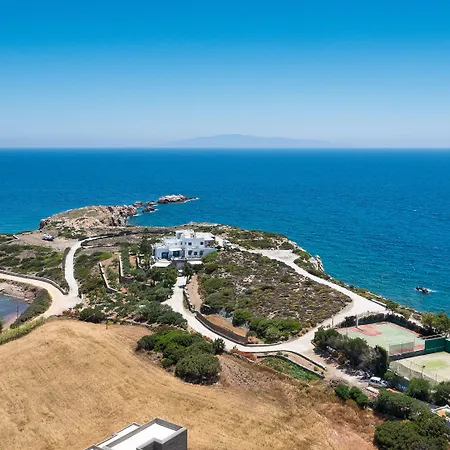 Martineli - A Beachfront Estate Villa