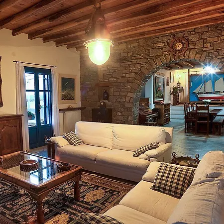 Martineli - A Beachfront Estate Villa *