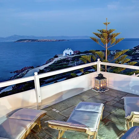 Martineli - A Beachfront Estate Villa Drios