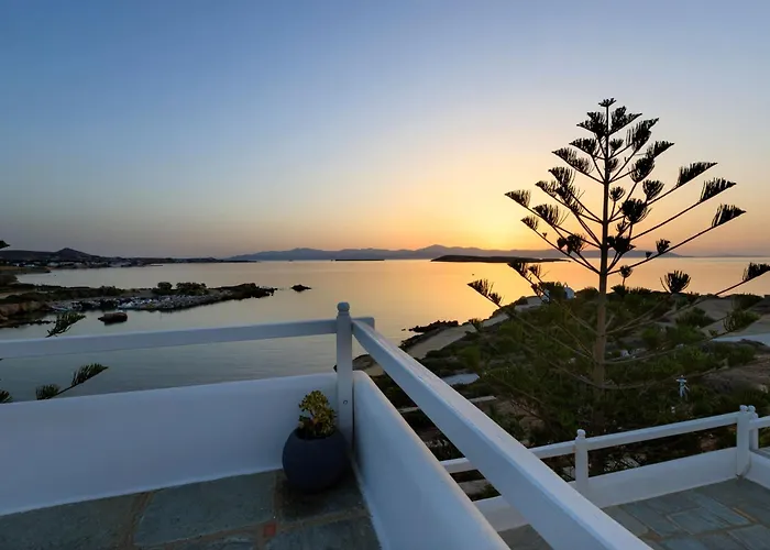 Martineli - A Beachfront Estate Βίλα *