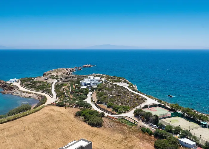 Martineli - A Beachfront Estate Βίλα