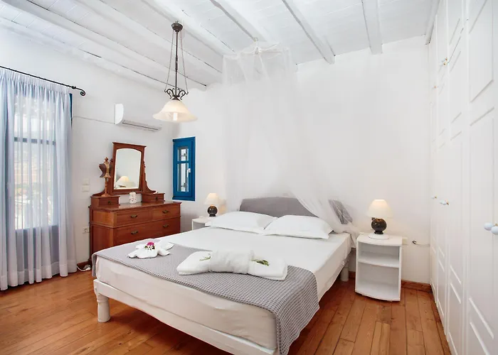 Martineli - A Beachfront Estate Βίλα *